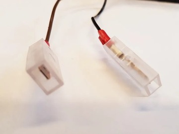 УШКИ HELLA ДЛЯ ЗЕРКАЛА Габаритного фонаря ПОВОРОТНИКА NL УШИ