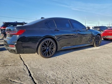 BMW Seria 7 G70 2022 BMW Seria 7 740i 2022 3.0 Benzyna 335KM, zdjęcie 3