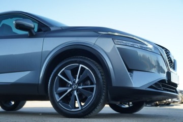 Nissan Qashqai III Crossover 1.3 DIG-T MHEV 158KM 2023 Nissan Qashqai TEKNA+ SKÓRA nawi 4 KAMERY line, zdjęcie 4