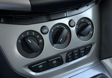 Ford Focus III Kombi 1.6 Duratorq TDCi DPF 115KM 2012 Ford Focus 1.6 TDCI, Zadbany Egzemplarz 1.6 Diesel 115KM, zdjęcie 12