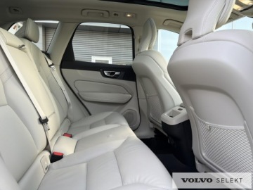 Volvo XC60 II 2023 Volvo XC 60 XC60 B5 B AWD Plus Bright aut, Pakiet, zdjęcie 13