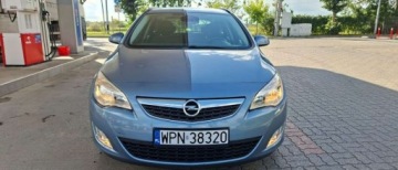 Opel Astra J Sports Tourer 1.6 Turbo ECOTEC 180KM 2011 Opel Astra Opel Astra 1.6 Turbo Cosmo 1.6 Benzyna 180KM, zdjęcie 1