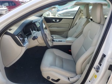 Volvo S60 III Sedan 2.0 T5 250KM 2020 Volvo S60 T5 Momentum 2020 2.0l 2.0 Benzyna 250KM, zdjęcie 7