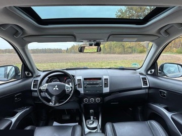 Mitsubishi Outlander II 2.0 MIVEC 147KM 2011 Mitsubishi Outlander 2.0 Intense + 2WD EU5 CVT benzyna 147KM 2011r, zdjęcie 2