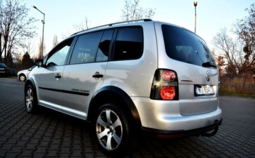 Volkswagen Touran II 2.0 TDI 170KM 2010 Volkswagen Touran Cross Ksenon Szyberdach 7-osobowe Nowy rozrzad, 2.0, zdjęcie 2