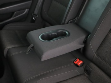 Volkswagen Passat B8 Variant 1.4 TSI BlueMotion Technology ACT 150KM 2016 Volkswagen Passat Comfortline 150KM navi PDC, zdjęcie 33