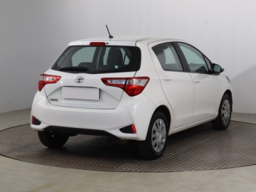 Toyota Yaris III Hatchback 5d Facelifting 2017 1.0 VVT-i 72KM 2019 Toyota Yaris 1.0 VVT-i, Klima, zdjęcie 4