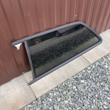 AUDI A3 3-D 2009 ROK SKLO (OKNO) KAROSERIE LEVÝ