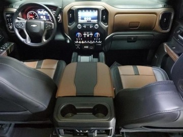 Chevrolet Silverado II 2023 Chevrolet Silverado k2500 High Country, 2023r., 4x4, 6.6L 6.6 Diesel 445KM, zdjęcie 6