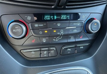 Ford Kuga II SUV Facelifting 1.5 EcoBoost 150KM 2019 Ford Kuga St line,Niemcy,El bagaznik,Sony 1.5 Benzyna 150KM, zdjęcie 11