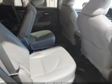 Toyota Highlander III 2024 Toyota Highlander PLATINUM, 2024., 4x4, 2.4L 2.4 Benzyna 265KM, zdjęcie 2