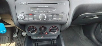 Audi A1 I Hatchback 3d 1.2 TFSI 86KM 2012 Audi A1 Sportback Książka serwisowa, stan bardzo, zdjęcie 10