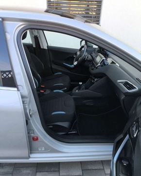 Peugeot 208 I 2013 Peugeot 208 e-HDi FAP 92 EGS6 StopampStart Allure 1.6 Diesel, zdjęcie 9