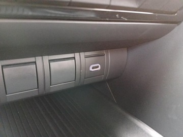 Toyota C-HR II SUV 1.8 Hybrid 140KM 2024 Toyota C-HR 1.8 Hybrid Comfort 1.8 Hybrid Comfort, zdjęcie 24