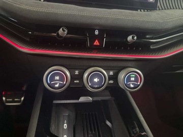 Skoda Superb IV Liftback 2.0 TSI 204KM 2025 Skoda Superb Superb Sportline 2,0 TSI 204 Km 7-biegowa DSG 2.0 Benzyna, zdjęcie 36