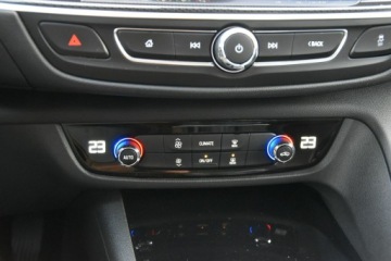 Opel Insignia II Grand Sport Facelifting 2.0 Turbo  200KM 2020 Opel Insignia 2.0Turbo 200KM Automat 2020r. Salon, zdjęcie 25