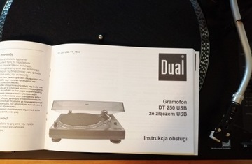 Двойной USB-проигрыватель DT250