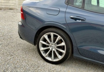 Volvo S60 III 2021 Volvo S60 Volvo S60 B5 B AWD Ultimate Dark 2.0 Benzyna 250KM, zdjęcie 29