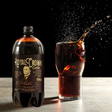 Королевская корона Кола. Сверкающий напиток 1,33 л