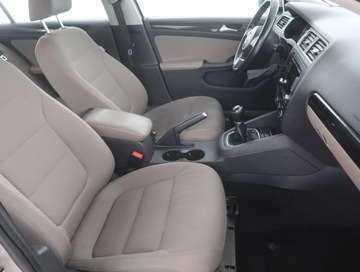 Volkswagen Jetta VI Sedan 1.2 TSI 105KM 2012 VW Jetta 1.2 TSI, Salon Polska, Serwis ASO, Klima, zdjęcie 8