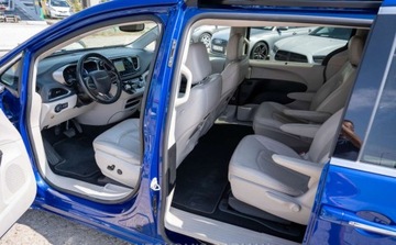 Chrysler Pacifica II 3.6 V6 Hybrid 264KM 2021 Chrysler Pacifica Chrysler Pacifica 3.6 eHybrid 264KM 3.6 Hybryda 264KM, zdjęcie 7