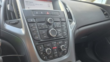 Opel Astra J Sports Tourer Facelifting 1.4 Turbo ECOTEC 140KM 2015 Opel Astra Duża Navi Podgrzewana Kierownica, zdjęcie 10