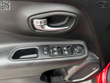 Jeep Renegade SUV Facelifting 1.3 GSE T4 Turbo 180KM 2019 Jeep Renegade 1.3 T (180 ps ) Szwajcaria 4x4 Automat Kola zimowe, zdjęcie 16