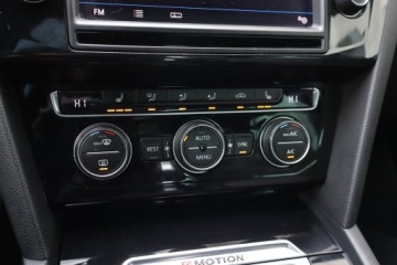 Volkswagen Passat B8 Limousine 2.0 TDI BlueMotion SCR 190KM 2016 VW Passat 2.0 TDI, Salon Polska, 187 KM, 4X4, zdjęcie 15