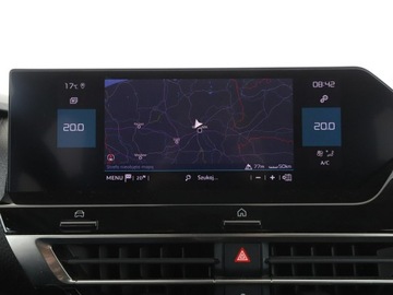 Citroen C4 III SUV 1.2 PureTech 130KM 2020 Citroen C4 full LED klima auto navi kamera i, zdjęcie 26