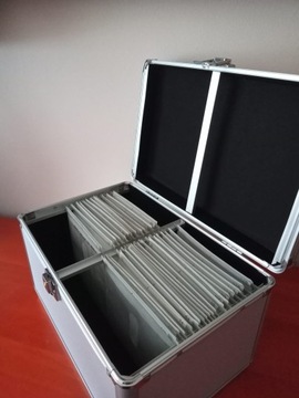 BOX BOX Чемодан на 200 CD, DVD, BD-R, СЕРЕБРЯНЫЙ