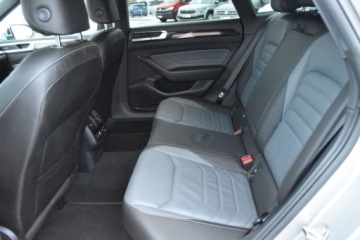 Volkswagen Arteon Fastback Facelifting 2.0 TDI SCR 150KM 2022 Volkswagen Arteon Shooting Brake 2.0TDI 150KM DSG SB Elegance WEBASTO Kame, zdjęcie 32