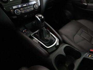 Nissan Qashqai II Crossover Facelifting 1.3 DIG-T  160KM 2019 Nissan Qashqai skóra grazne elekryczne fotele pdc, zdjęcie 26