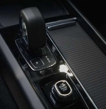 Volvo XC60 II Crossover Facelifting 2.0 B5 250KM 2025 Volvo XC 60 XC60, rabat. nowy, 2025, polski salon 2.0 Hybryda 250KM, zdjęcie 14