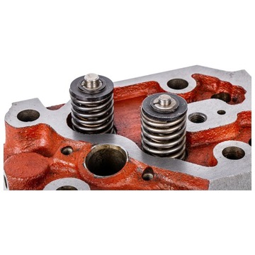 URSUS C-360 C4011 GŁOWICA SILNIKA Z ZAWORAMI KOMPLETNA GOTOWA DO MONTAŻU