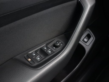 Volkswagen Passat B8 Variant Facelifting 1.5 TSI EVO 150KM 2020 VW Passat 1.5 TSI, Salon Polska, Automat, Navi, zdjęcie 16