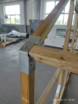 Деревянная садовая теплица