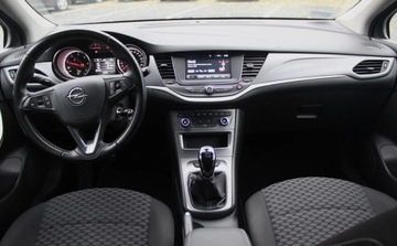 Opel Astra J Sedan 1.6 CDTI  136KM 2018 Opel Astra Astra 1.6 Diesel - Od autoryzowaneg..., zdjęcie 10