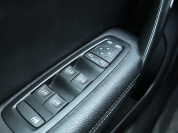 Renault Megane IV Hatchback 5d 1.6 SCe 114KM 2017 Renault Megane 1.6 SCe, Salon Polska, zdjęcie 12