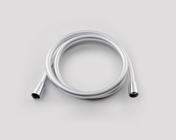 Гладкий душевой шланг серебристого цвета, 150 см.