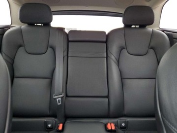 Volvo XC60 II 2021 Volvo XC 60 Recharge Inscription Express 2021 2.0l 2.0 Hybryda 400KM, zdjęcie 5