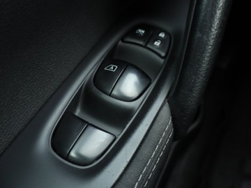 Nissan Qashqai II Crossover 1.2 DIG-T 115KM 2014 Nissan Qashqai 1.2 DIG-T, Salon Polska, zdjęcie 17