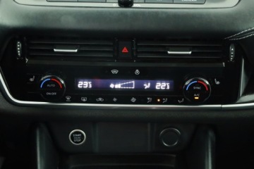 Nissan Qashqai III Crossover 1.3 DIG-T MHEV 158KM 2024 Nissan Qashqai 1.3 DIG-T MHEV, Salon Polska, zdjęcie 10