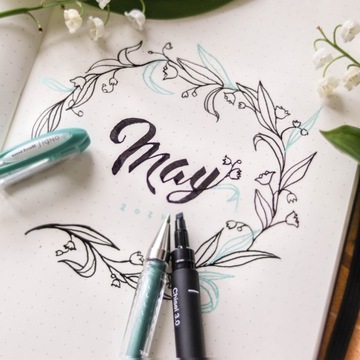 Zestaw kreślarski cienkopis UNI PIN-200 - 9 sztuk o różnych grubościach