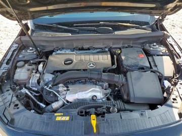 Mercedes GLB 2023 Mercedes-Benz GLB 250 2023 2.0l 2.0 Benzyna 221KM, zdjęcie 6