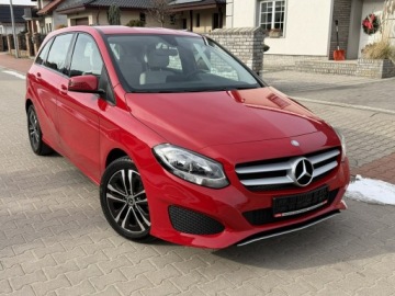 Mercedes Klasa B W246 Sports Tourer 180 BlueEFFICIENCY 122KM 2015 Mercedes B 180 LIFT 1.6 Benz 122KM NISKI PRZEBIEG!