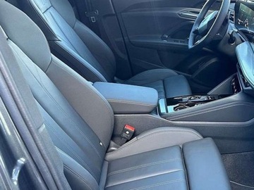 Audi Q5 II SUV Facelifting 2.0 40 TDI 204KM 2025 AUDI Q5 TDI quattro Suv 2.0 204KM 2025, zdjęcie 6