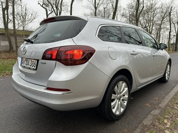 Opel Astra J Sports Tourer Facelifting 2.0 CDTI ECOTEC 165KM 2013 Opel Astra Sport Tourer 2.0 CDTI 165 KM 2013r. Xen, zdjęcie 8