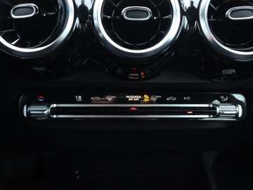 Mercedes GLB SUV 1.3 200 163KM 2022 Mercedes GLB GLB 200 4MATIC, Salon Polska, zdjęcie 11