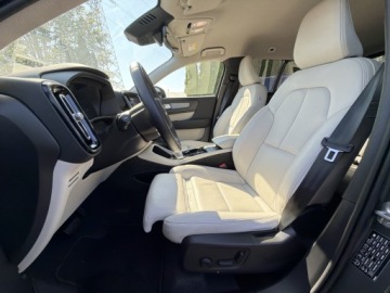 Volvo XC40 Crossover Facelifting 2.0 B3 163KM 2025 Volvo XC 40 XC40 B3 Plus Dark Aktywny tempomat Bli, zdjęcie 8