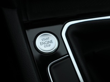 Volkswagen Passat B8 Variant 2.0 TDI BlueMotion SCR 150KM 2019 VW Passat 2.0 TDI, Salon Polska, Navi, Klima, zdjęcie 16